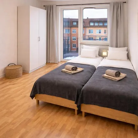 Apartment Cozy Comfort 2 Bedroom With Balcony *