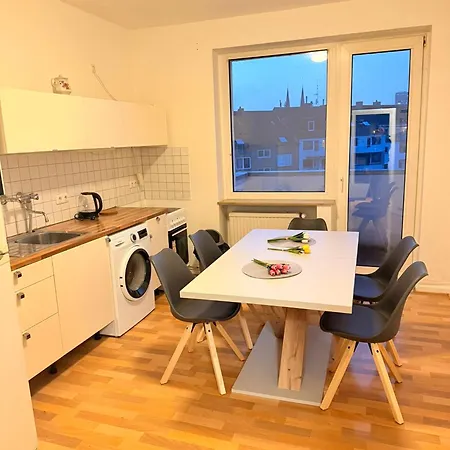 Apartment Cozy Comfort 2 Bedroom With Balcony Düsseldorf