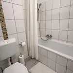 Cozy Comfort 2 Bedroom Apartment With Balcony