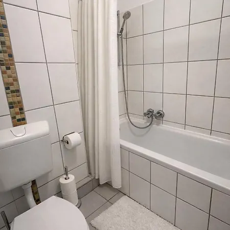 Appartement Cozy Comfort 2 Bedroom With Balcony
